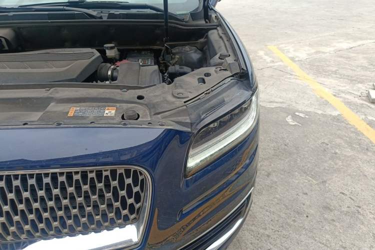 Used Lincoln Nautilus 2019 2.7T Four-Wheel Drive Prestige Edition China VI Standard Engine Bay Left