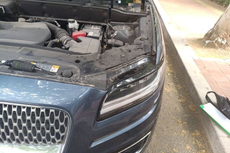 Used Lincoln Nautilus 2019 2.0T Two-Wheel Drive Luxury Edition China VI Standard Engine Bay Left