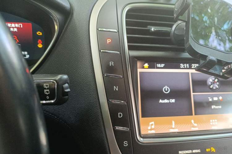 Used Lincoln Nautilus 2019 2.0T Two-Wheel Drive Luxury Edition China VI Standard Gear Lever