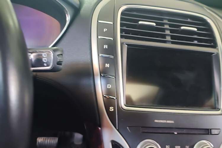 Used Lincoln Nautilus 2019 2.0T Four-Wheel Drive Zunya Edition China VI Standard Gear Lever