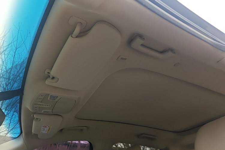 Used Lincoln Nautilus 2019 2.0T Two-Wheel Drive Luxury Edition China VI Standard Headliner