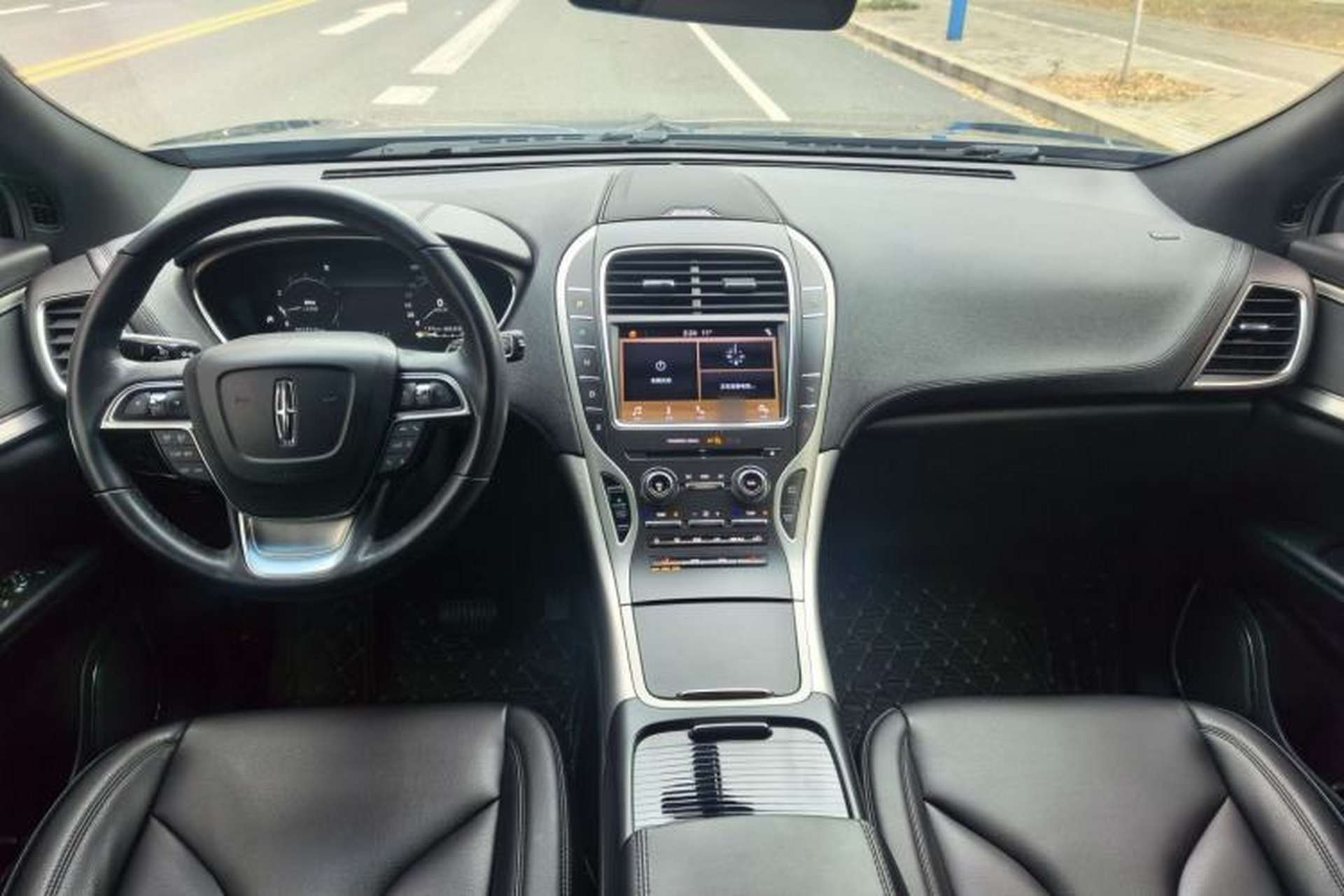 Used Lincoln Nautilus 2019 2.0T Two-Wheel Drive Zunyue Version China VI Standard Interior 2
