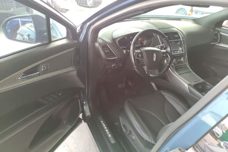 Used Lincoln Nautilus 2019 2.0T Two-Wheel Drive Luxury Edition China VI Standard Interior 3
