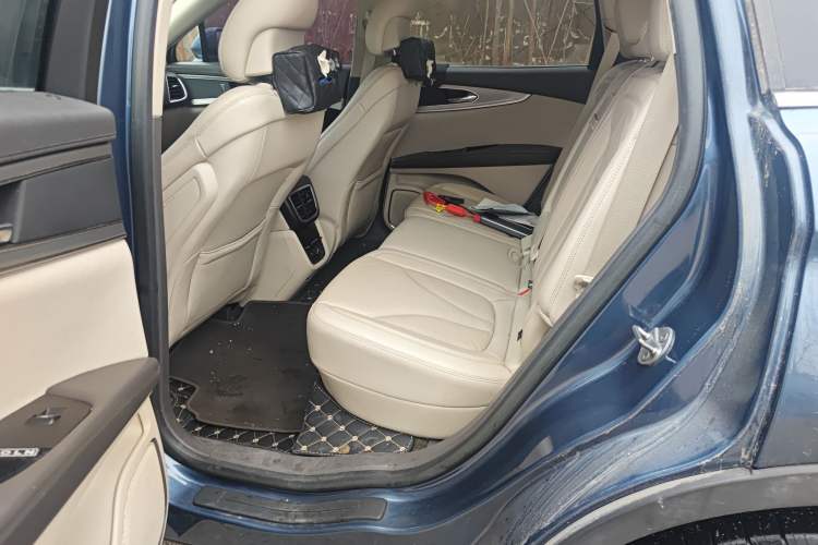 Used Lincoln Nautilus 2019 2.0T Two-Wheel Drive Luxury Edition China VI Standard Interior 4