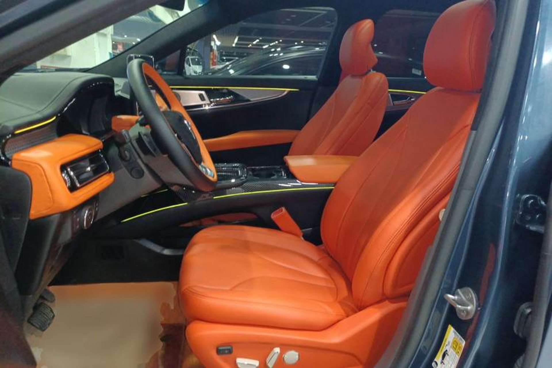 Used Lincoln Nautilus 2019 2.0T Two-Wheel Drive Luxury Edition China VI Standard Left Front Seat