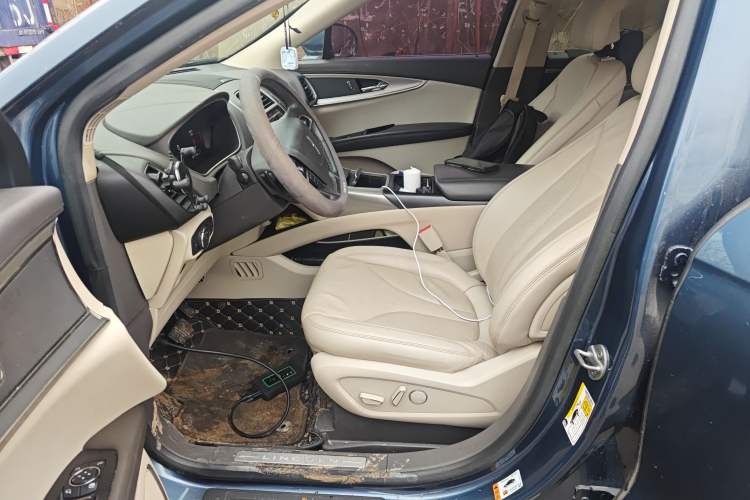 Used Lincoln Nautilus 2019 2.0T Two-Wheel Drive Luxury Edition China VI Standard Left Front Seat