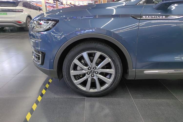Used Lincoln Nautilus 2019 2.0T Four-Wheel Drive Zunya Edition China VI Standard Left Front Wheel Hub