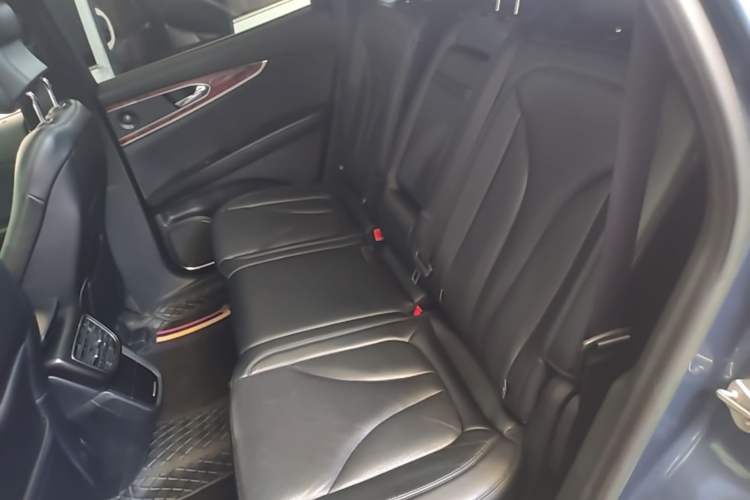Used Lincoln Nautilus 2019 2.0T Four-Wheel Drive Zunya Edition China VI Standard Left Rear Seat