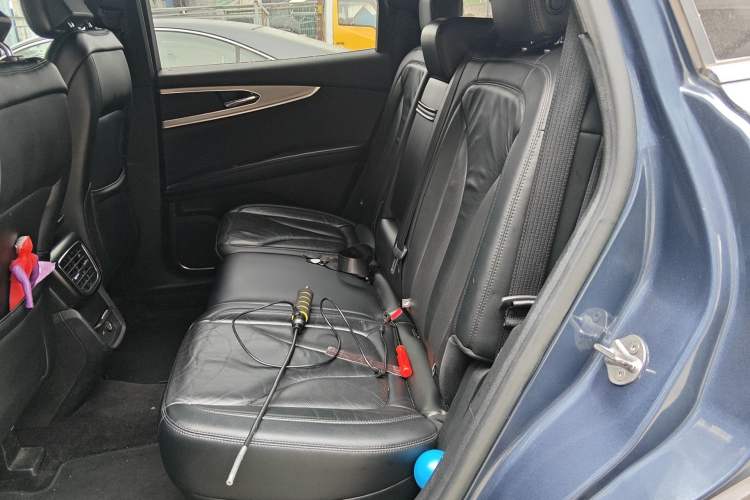 Used Lincoln Nautilus 2019 2.0T Two-Wheel Drive Luxury Edition China V Standard Left Rear Seat