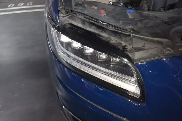 Used Lincoln Nautilus 2019 2.7T Four-Wheel Drive Prestige Edition China VI Standard Right Front Headlight