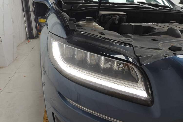 Used Lincoln Nautilus 2019 2.7T Four-Wheel Drive Prestige Edition China VI Standard Right Front Headlight