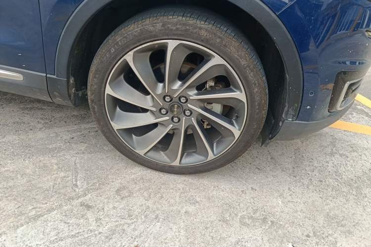 Used Lincoln Nautilus 2019 2.7T Four-Wheel Drive Prestige Edition China VI Standard Right Front Wheel Hub
