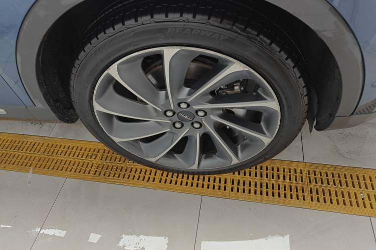 Used Lincoln Nautilus 2019 2.7T Four-Wheel Drive Prestige Edition China VI Standard Right Front Wheel Hub