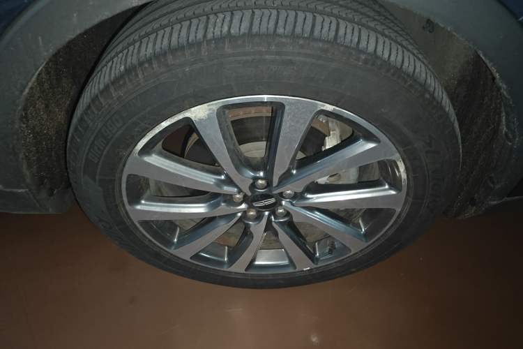 Used Lincoln Nautilus 2019 2.0T Four-Wheel Drive Zunya Edition China VI Standard Right Front Wheel Hub