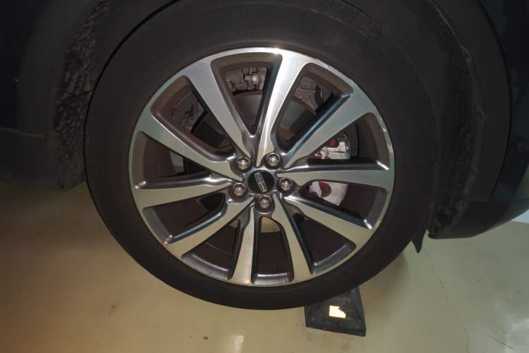 Used Lincoln Nautilus 2019 2.0T Four-Wheel Drive Zunya Edition China VI Standard Right Front Wheel Hub