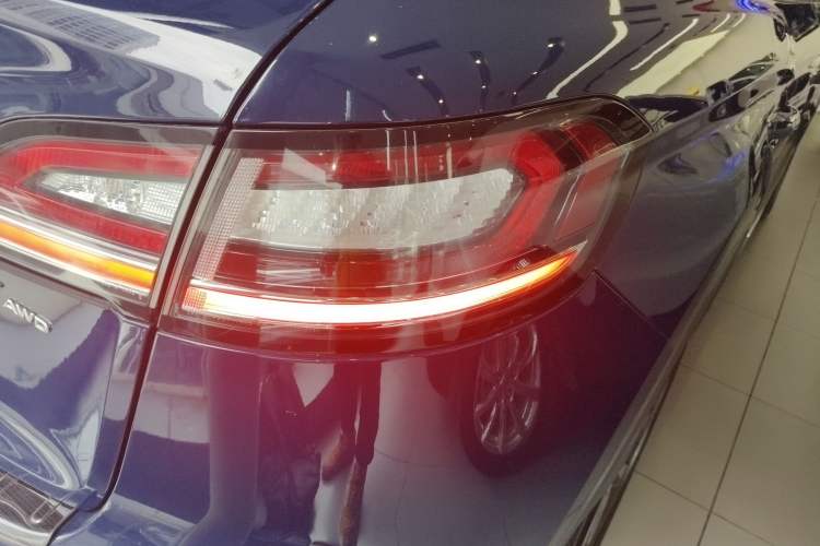 Used Lincoln Nautilus 2019 2.0T Four-Wheel Drive Zunya Edition China VI Standard Right Rear Taillight