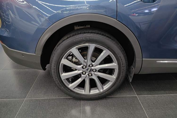 Used Lincoln Nautilus 2019 2.0T Four-Wheel Drive Zunya Edition China VI Standard Right Rear Wheel Hub
