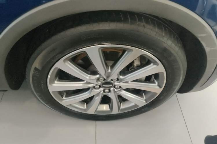 Used Lincoln Nautilus 2019 2.0T Four-Wheel Drive Zunya Edition China VI Standard Right Rear Wheel Hub