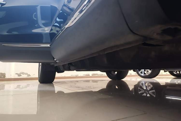 Used Lincoln Nautilus 2019 2.0T Four-Wheel Drive Zunya Edition China VI Standard Right Side Sill