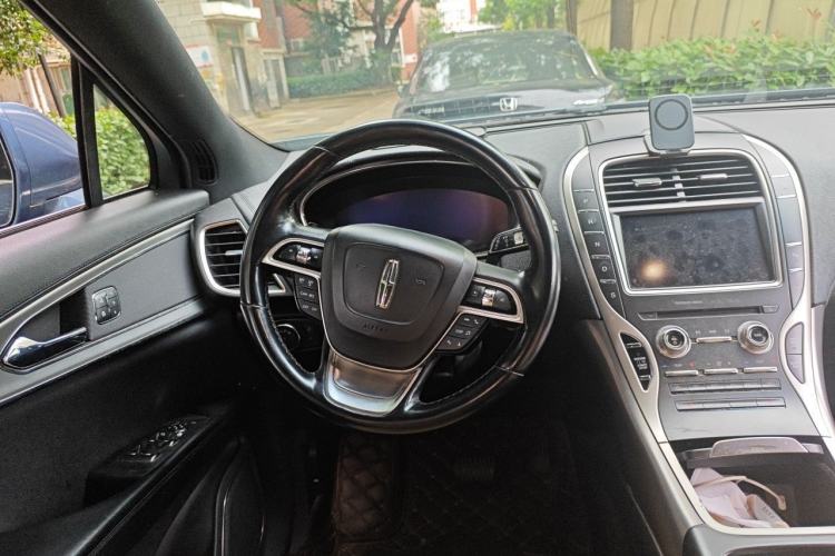 Used Lincoln Nautilus 2019 2.0T Two-Wheel Drive Luxury Edition China VI Standard Steering Wheel