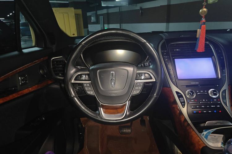 Used Lincoln Nautilus 2019 2.0T Four-Wheel Drive Zunya Edition China VI Standard Steering Wheel