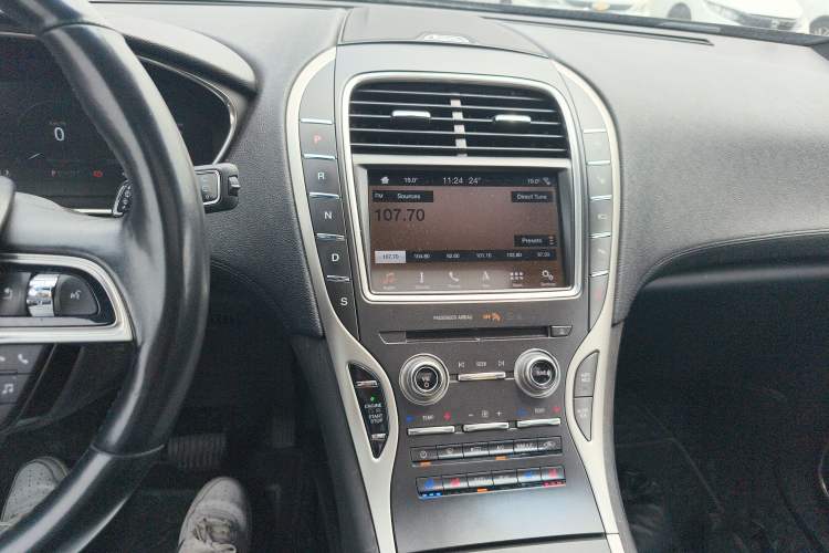 Used Lincoln Nautilus 2019 2.7T Four-Wheel Drive Prestige Edition China VI Standard Audio And AC Panel