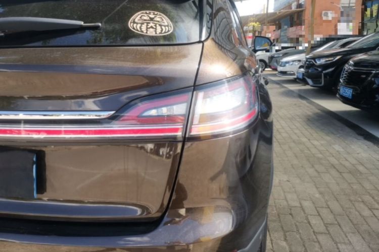 Used Lincoln Nautilus 2019 2.0T Four-Wheel Drive Zunya Edition China VI Standard Right Rear Taillight