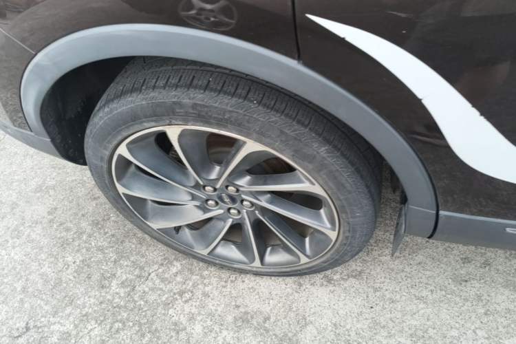 Used Lincoln Nautilus 2019 2.7T Four-Wheel Drive Prestige Edition China VI Standard Right Rear Wheel Hub