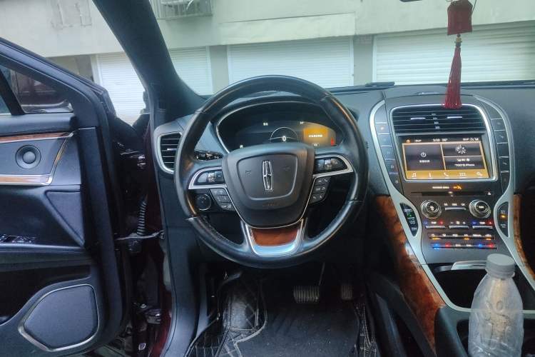 Used Lincoln Nautilus 2019 2.0T Four-Wheel Drive Zunya Edition China VI Standard Steering Wheel