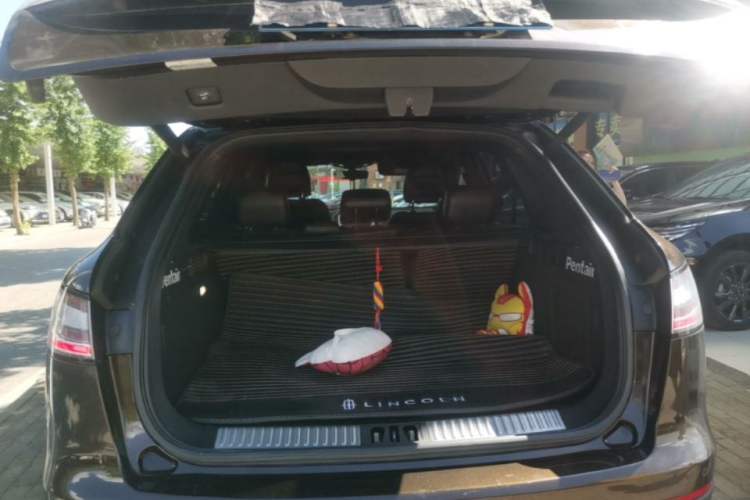 Used Lincoln Nautilus 2019 2.0T Four-Wheel Drive Zunya Edition China VI Standard Trunk
