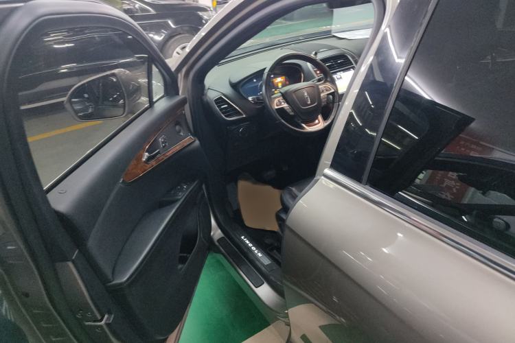 Used Lincoln Nautilus 2019 2.0T Four-Wheel Drive Zunya Edition China VI Standard Interior 3
