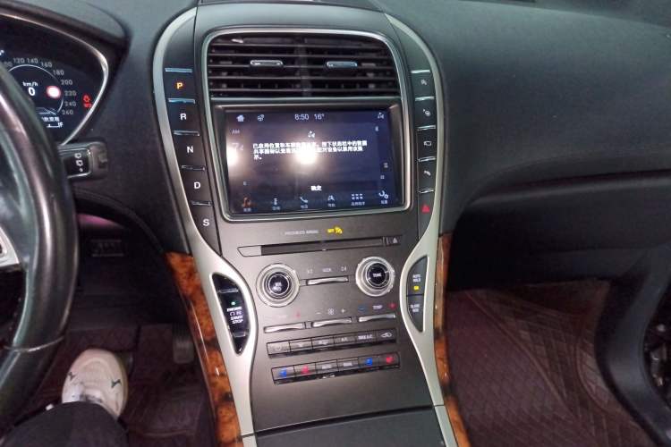 Used Lincoln Nautilus 2019 2.7T Four-Wheel Drive Prestige Edition China VI Standard Audio And AC Panel