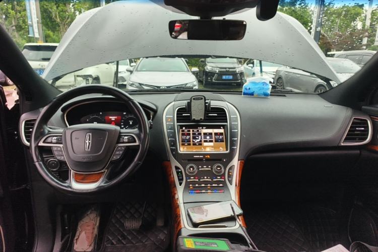 Used Lincoln Nautilus 2019 2.0T Four-Wheel Drive Zunya Edition China VI Standard Center Console