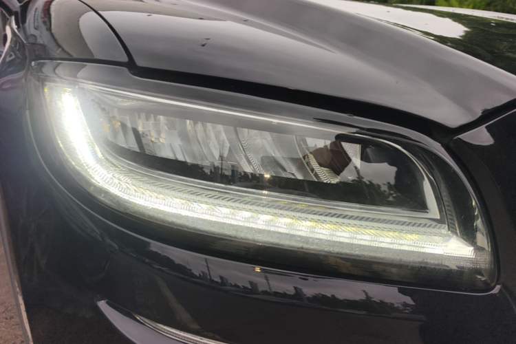 Used Lincoln Nautilus 2019 2.0T Four-Wheel Drive Zunya Edition China VI Standard Right Front Headlight