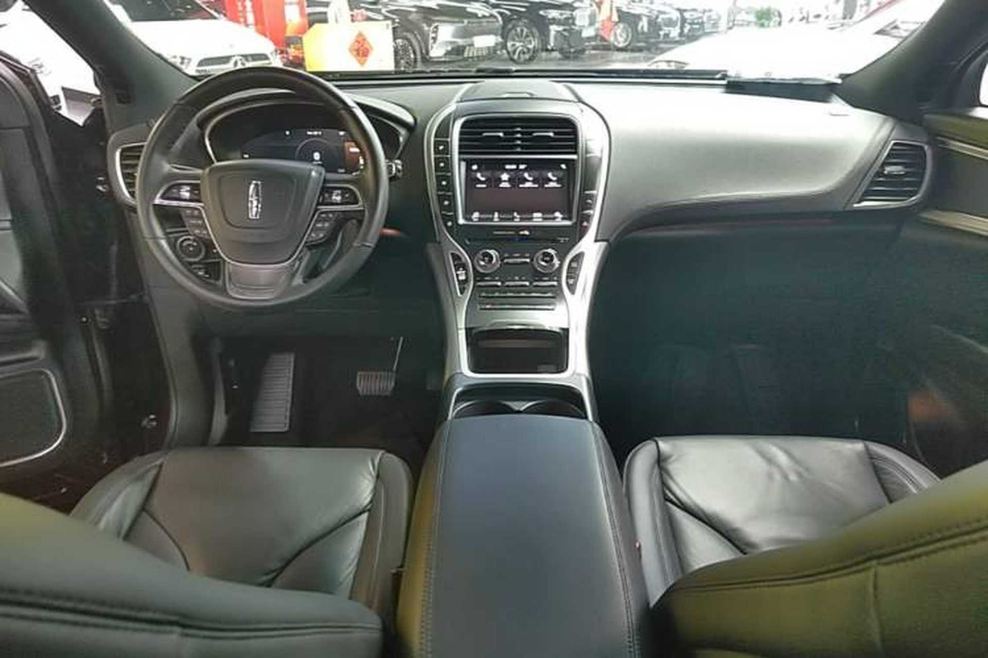 Used Lincoln Nautilus 2019 2.0T Two-Wheel Drive Luxury Edition China VI Standard Center Console