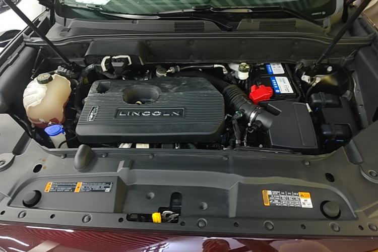 Used Lincoln Nautilus 2019 2.0T Two-Wheel Drive Luxury Edition China VI Standard Engine Bay