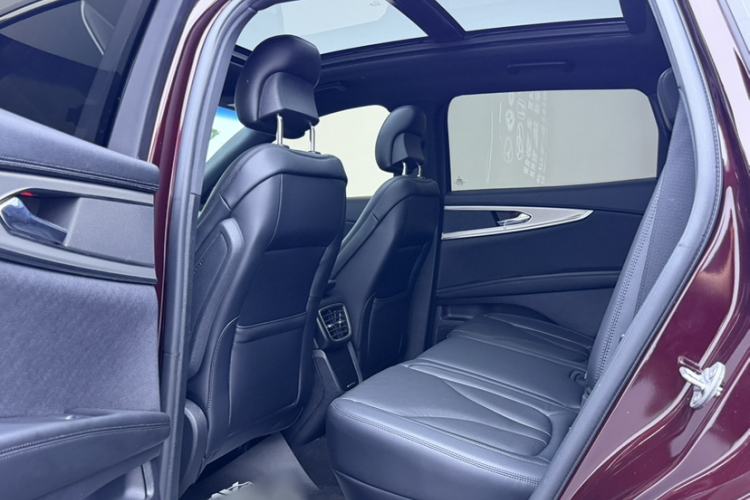 Used Lincoln Nautilus 2019 2.0T Two-Wheel Drive Luxury Edition China VI Standard Interior 4