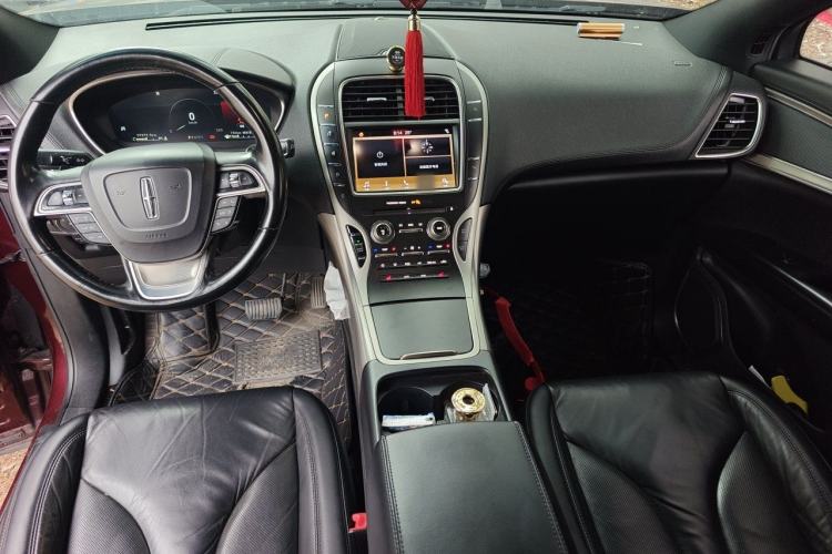 Used Lincoln Nautilus 2019 2.0T Two-Wheel Drive Luxury Edition China VI Standard Center Console
