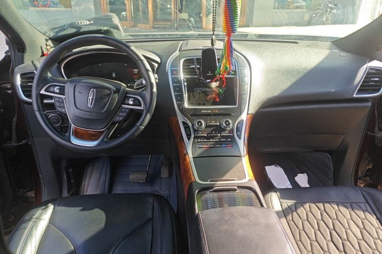Used Lincoln Nautilus 2019 2.0T Four-Wheel Drive Zunya Edition China V Standard Center Console