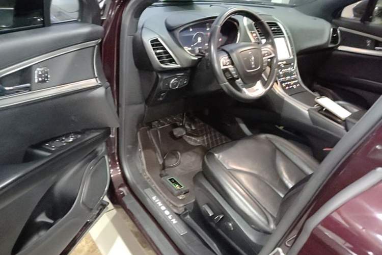Used Lincoln Nautilus 2019 2.0T Two-Wheel Drive Luxury Edition China VI Standard Driver Seat