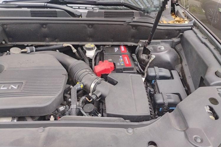 Used Lincoln Nautilus 2019 2.0T Two-Wheel Drive Luxury Edition China VI Standard Engine Bay Left