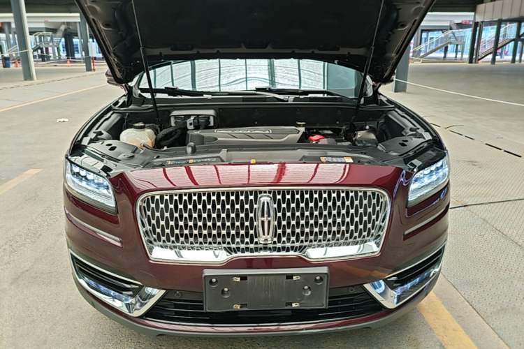 Used Lincoln Nautilus 2019 2.7T Four-Wheel Drive Prestige Edition China VI Standard Engine Bay