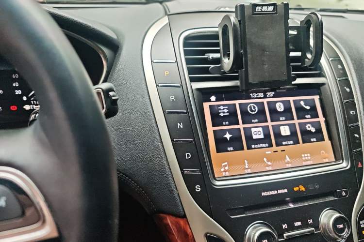 Used Lincoln Nautilus 2019 2.7T Four-Wheel Drive Prestige Edition China VI Standard Gear Lever