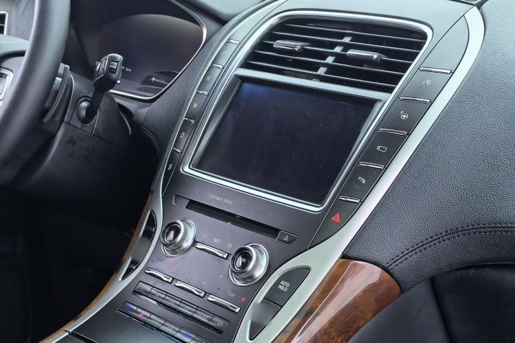Used Lincoln Nautilus 2019 2.7T Four-Wheel Drive Prestige Edition China VI Standard Gear Lever