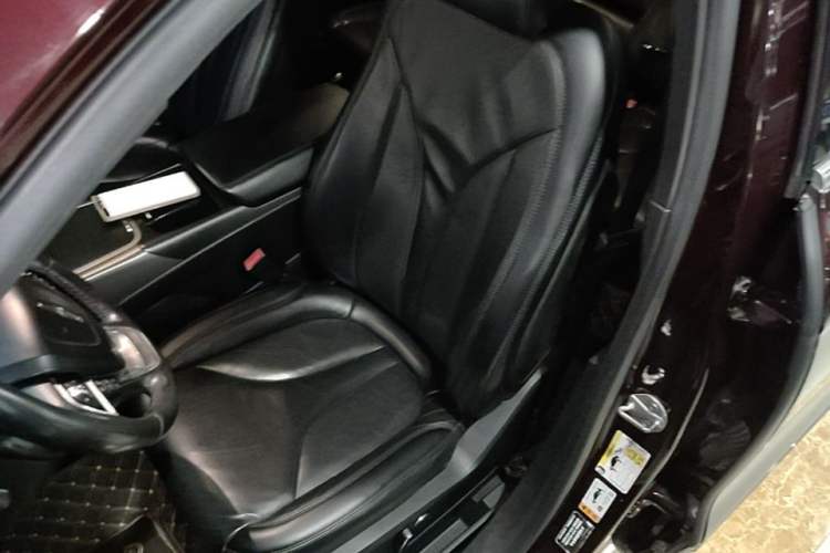 Used Lincoln Nautilus 2019 2.0T Two-Wheel Drive Luxury Edition China VI Standard Left Front Seat