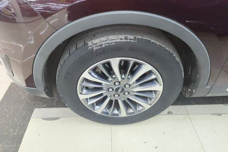 Used Lincoln Nautilus 2019 2.0T Two-Wheel Drive Luxury Edition China VI Standard Left Front Wheel Hub