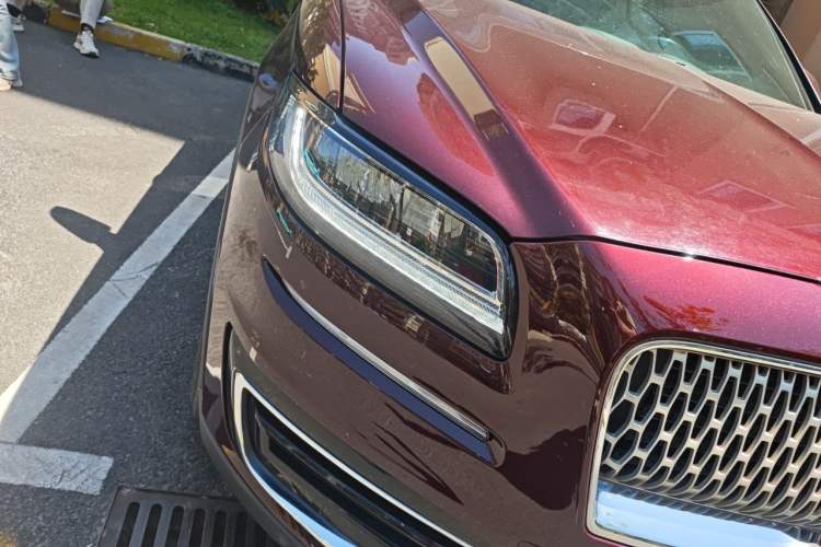Used Lincoln Nautilus 2019 2.0T Two-Wheel Drive Luxury Edition China VI Standard Right Front Headlight