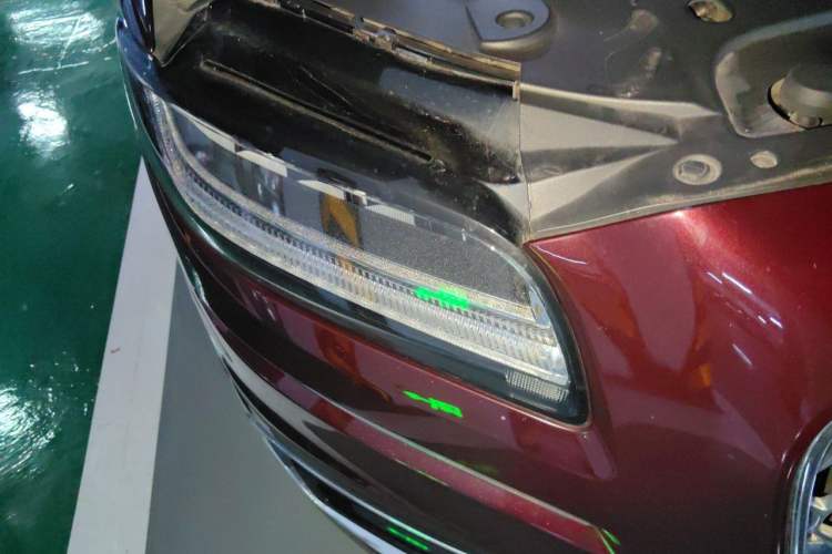 Used Lincoln Nautilus 2019 2.0T Two-Wheel Drive Luxury Edition China VI Standard Right Front Headlight