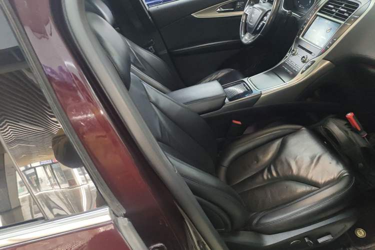 Used Lincoln Nautilus 2019 2.0T Two-Wheel Drive Luxury Edition China VI Standard Right Front Seat
