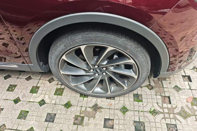 Used Lincoln Nautilus 2019 2.7T Four-Wheel Drive Prestige Edition China VI Standard Right Front Wheel Hub